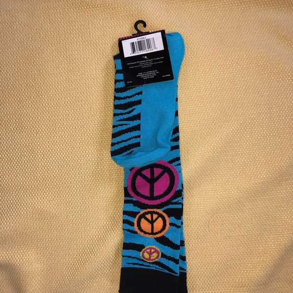 Peace and love knee high socks. Turquoise - Picture 2 of 2